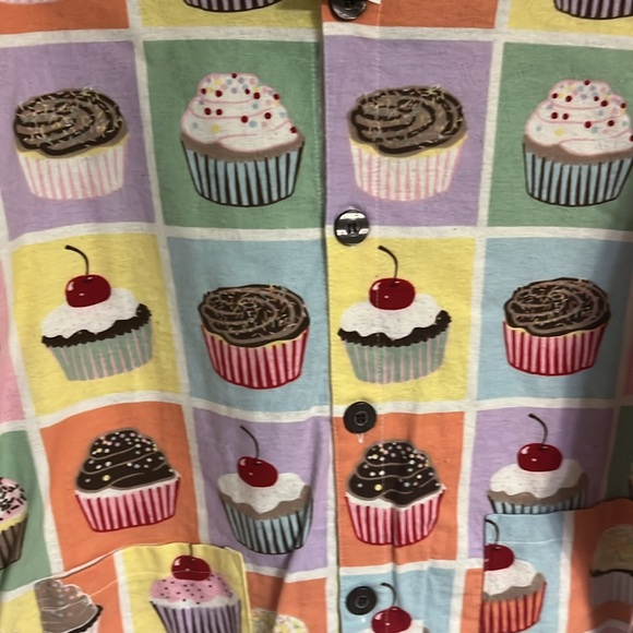 NWT PJ Salvage Size M Flannel Cupcake Print PJ Set *Price Firm* - Picture 2 of 5